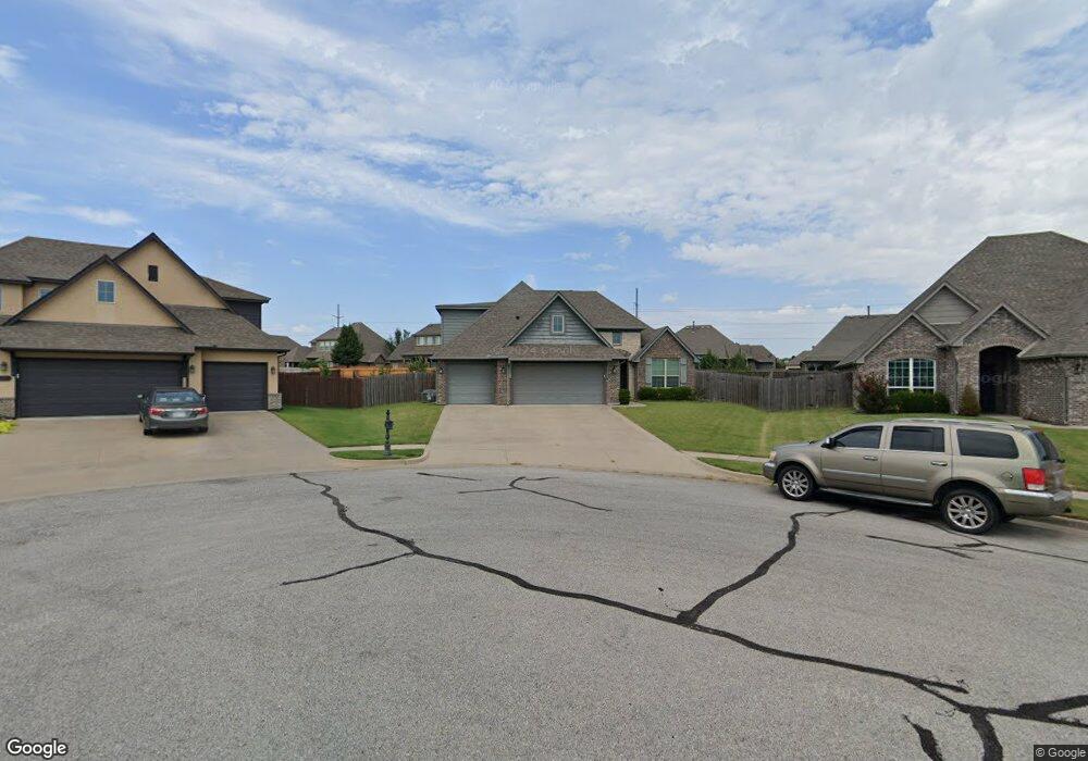 1606 E Roanoke Ct, Broken Arrow, OK 74011 - photo 1