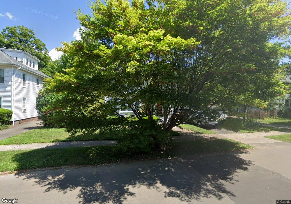 15 Elmwood Rd, New Haven, CT 06515 - photo 1