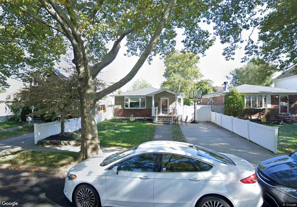 51 Hawthorne Ave, Staten Island, NY 10314 - photo 1