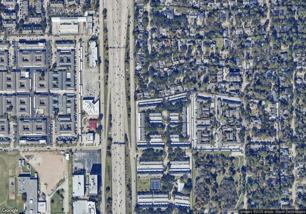 10382 Longmont Dr unit 10382, Houston, TX 77042 - photo 1