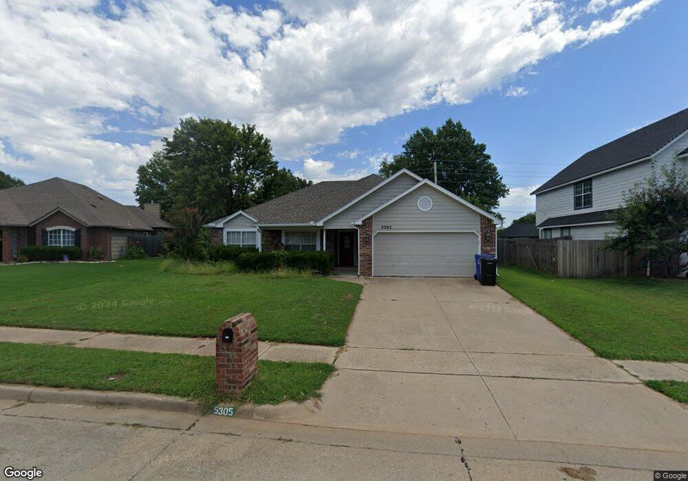 5305 S Maple Place, Broken Arrow, OK 74011 - photo 1