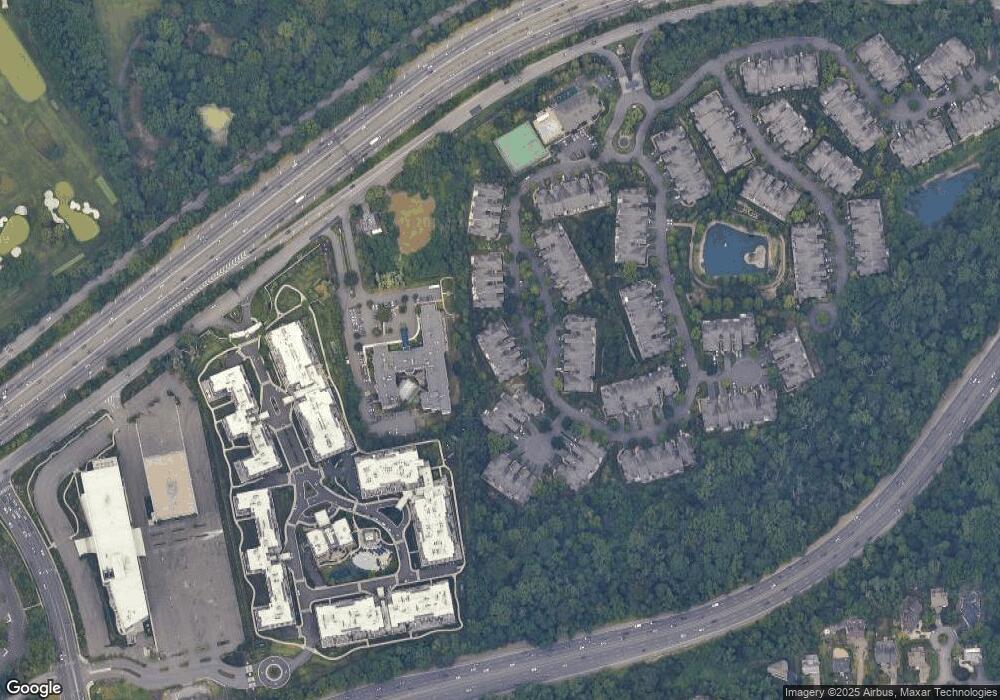 33 Kensington Cir, Manhasset, NY 11030 - photo 1