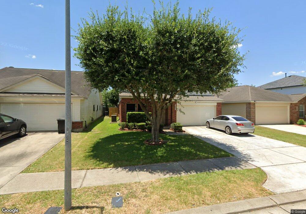 10306 Kinsdale Crossing Ln, Houston, TX 77075 - photo 1