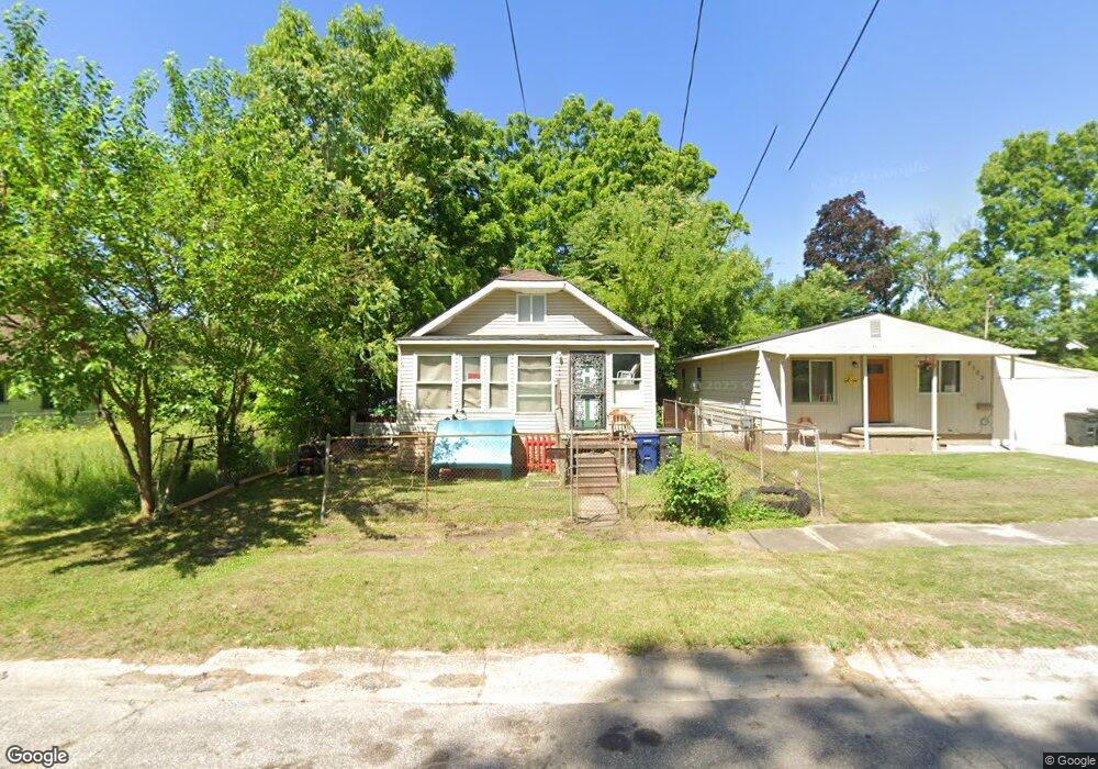 2104 Beach St, Flint, MI 48503 - photo 1