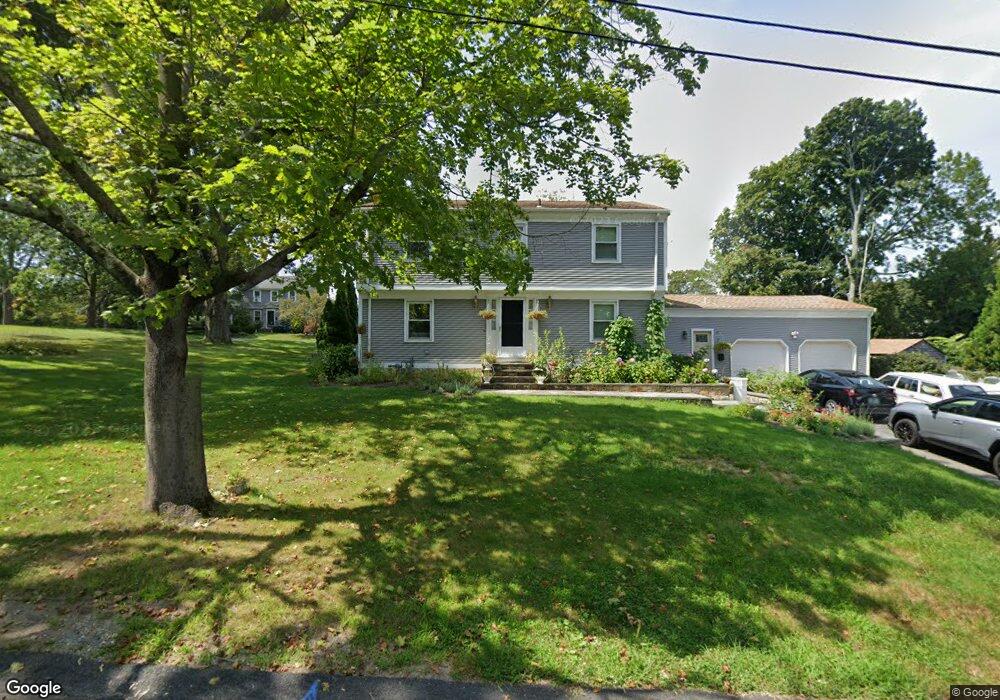7 Maudsley Ave, Barrington, RI 02806 - photo 1