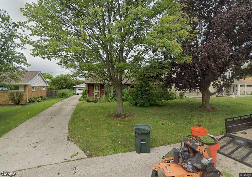 528 Short Ln, Glenview, IL 60025 - photo 1