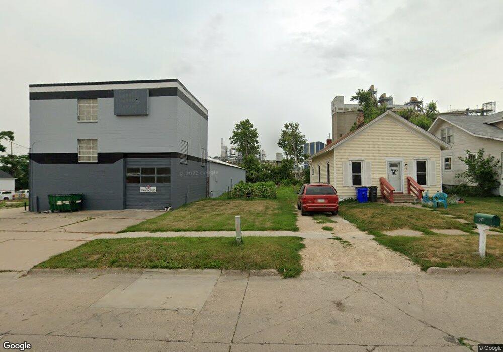 931 and 945 SW Rockford Rd, Cedar Rapids, IA 52404 - photo 1