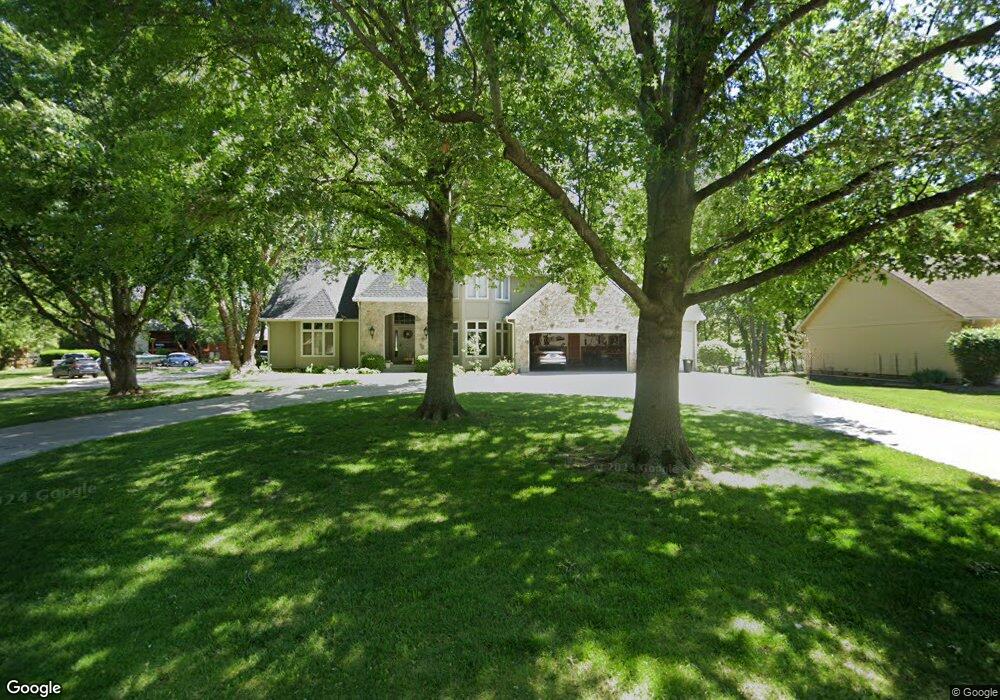 7601 SW Robinhood Ct, Topeka, KS 66614 - photo 1