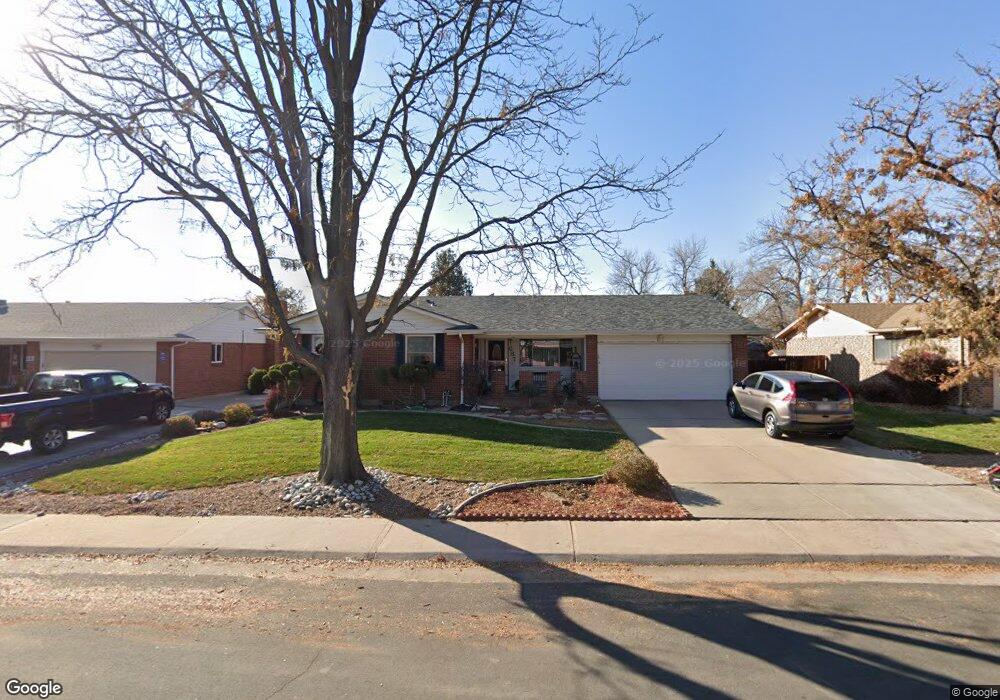 687 S Oswego Ct, Aurora, CO 80012 - photo 1