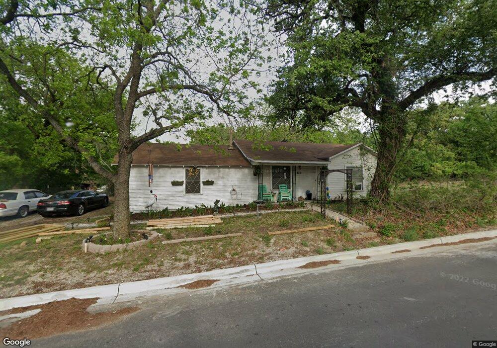 121 N Mill St, Weatherford, TX 76086 - photo 1