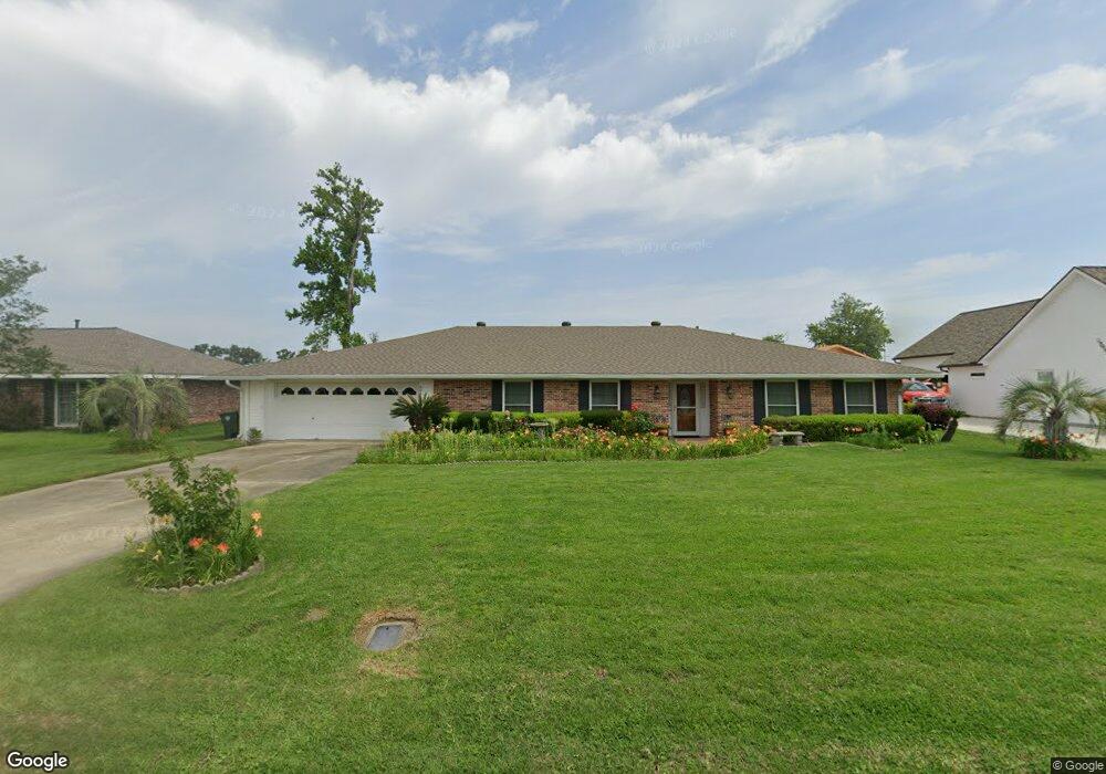 904 Henrietta Ln, Lake Charles, LA 70605 - photo 1