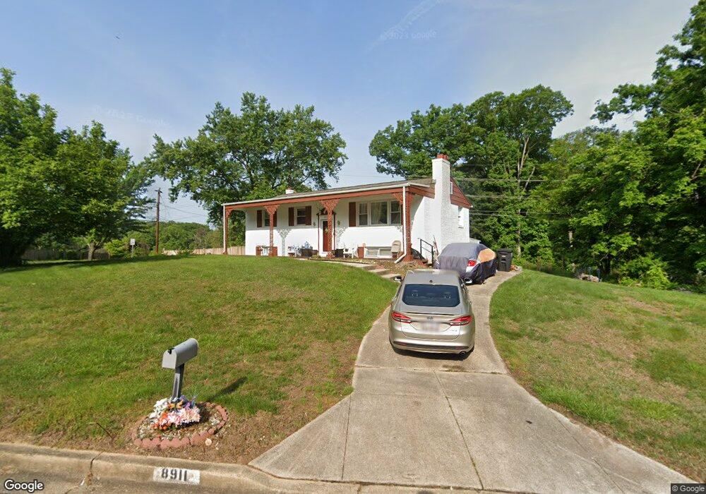 8911 Pinehurst Dr, Fort Washington, MD 20744 - photo 1