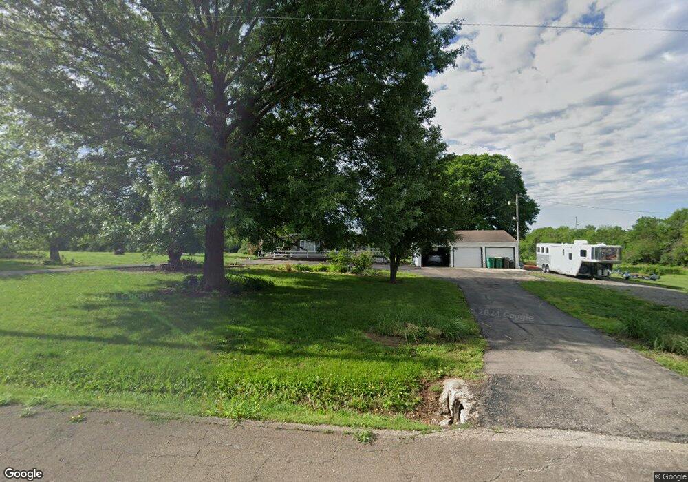 1521 NW Silverstone Ln, Topeka, KS 66618 - photo 1