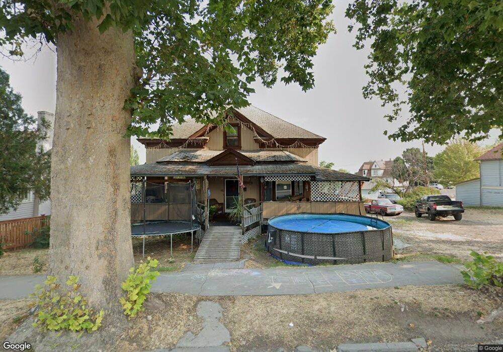 615 E 10th St, the Dalles, OR 97058 - photo 1