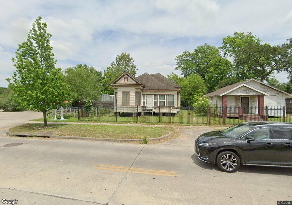 1226 Studewood St, Houston, TX 77008 - photo 1