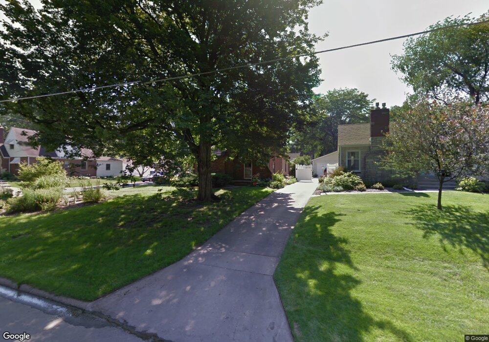 2824 47th St, Des Moines, IA 50310 - photo 1