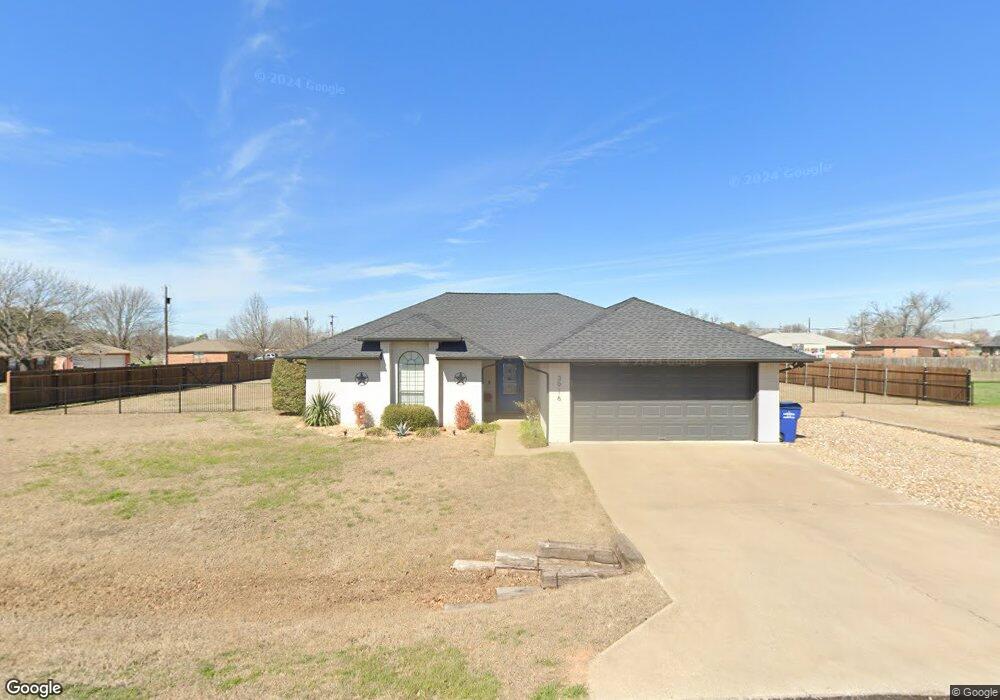 3916 Country Meadows Cir, Granbury, TX 76049 - photo 1
