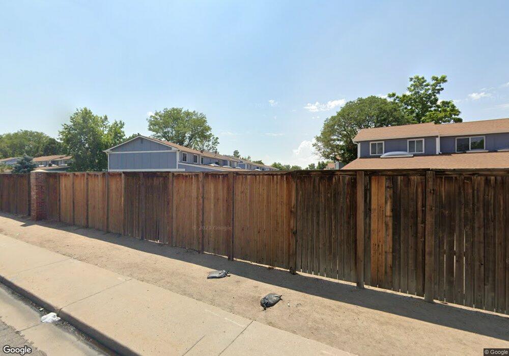 12038 E Canal Dr, Aurora, CO 80011 - photo 1