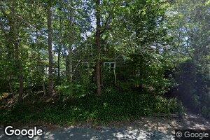 8 Jacques Loeb Rd, Woods Hole, MA 02543