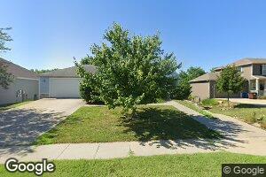 2613 Knollbrook Ct, Lawrence, KS 66046
