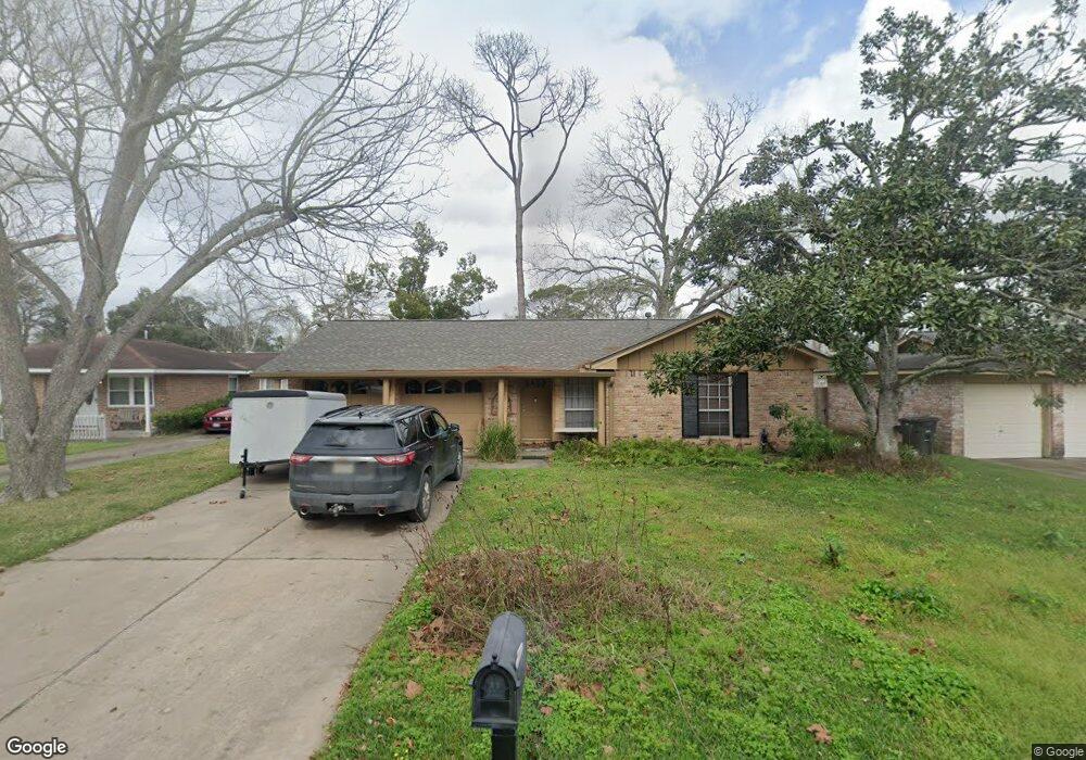 303 Cypress St, Alvin, TX 77511 - photo 1