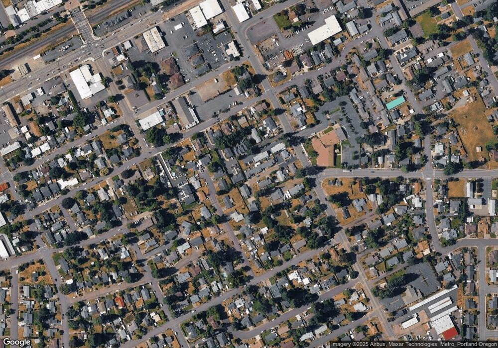 437 S Ivy St, Canby, OR 97013 - photo 1