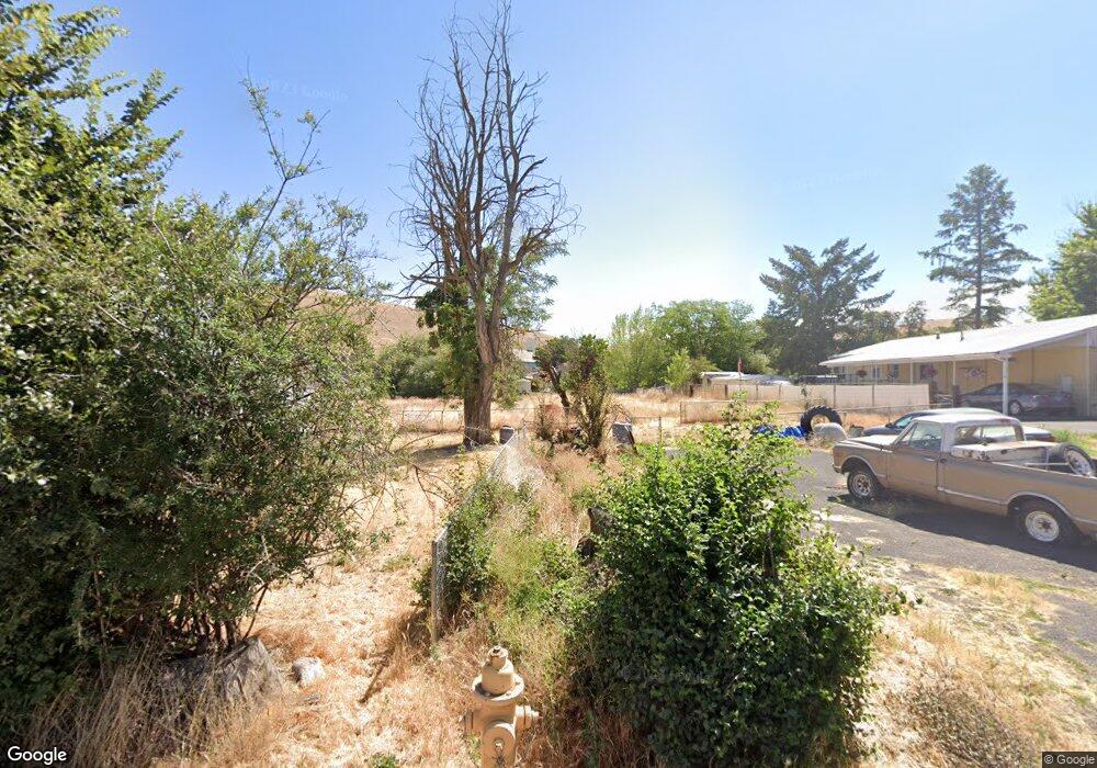 460 W Riverside St, Heppner, OR 97836 - photo 1