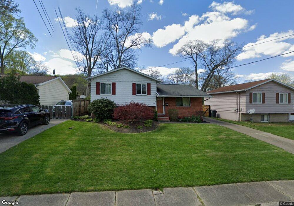 1092 Karen Dr, Akron, OH 44313 - photo 1