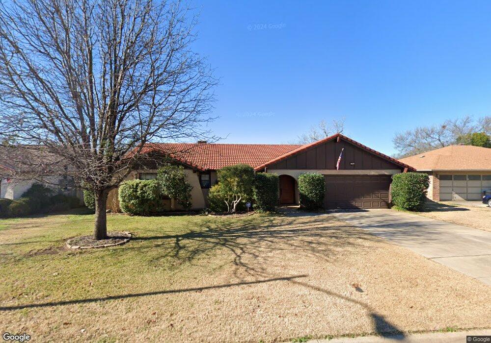 301 Billy Creek Dr, Hurst, TX 76053 - photo 1