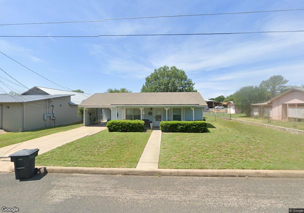 105 E Grothe St, Fredericksburg, TX 78624 - photo 1