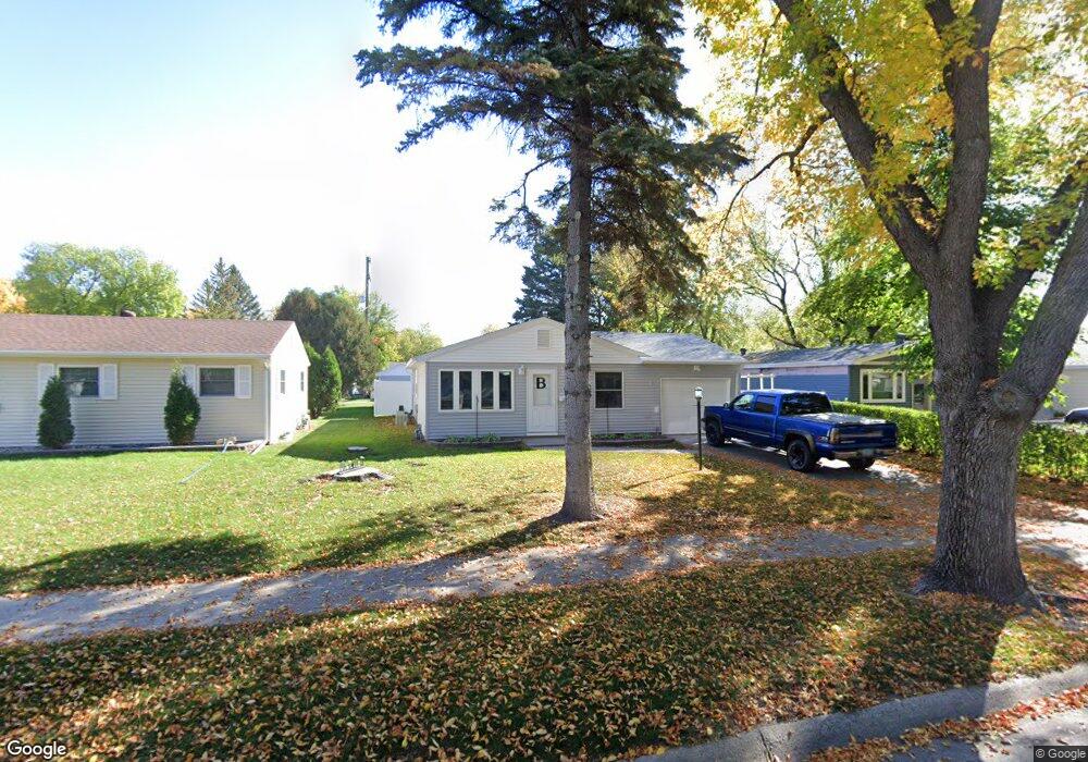 1307 S 19th St, Grand Forks, ND 58201 - photo 1