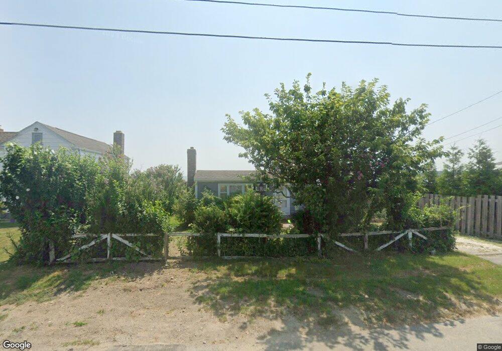 27 Bayview Ave, Fairhaven, MA 02719 - photo 1