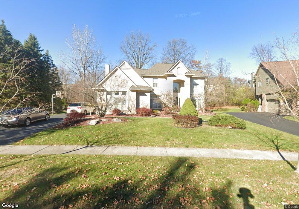 7318 Colchester Ln, West Bloomfield, MI 48322 - photo 1