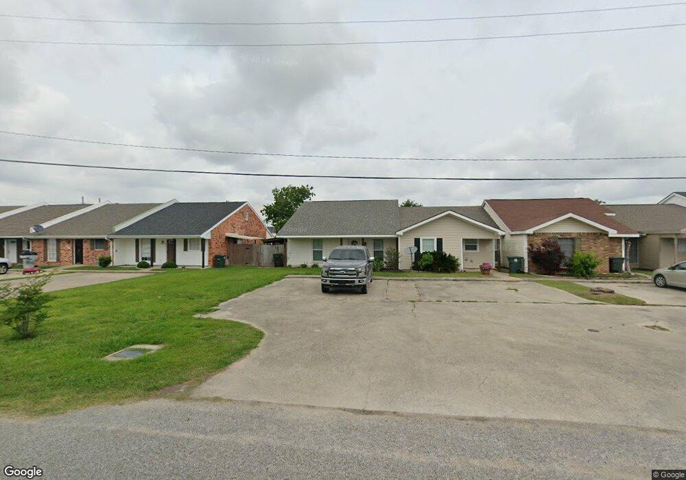 1834 N Tallowood Dr, Lake Charles, LA 70605 - photo 1