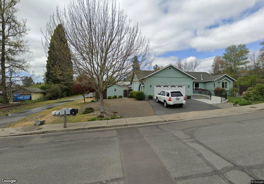 12 SW Western Ave, Grants Pass, OR 97526 - photo 1