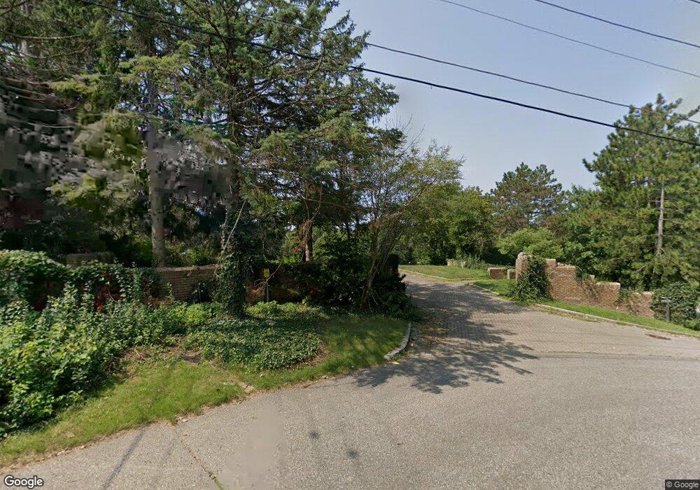 769 Sebago Ln, Bloomfield Hills, MI 48304 - photo 1