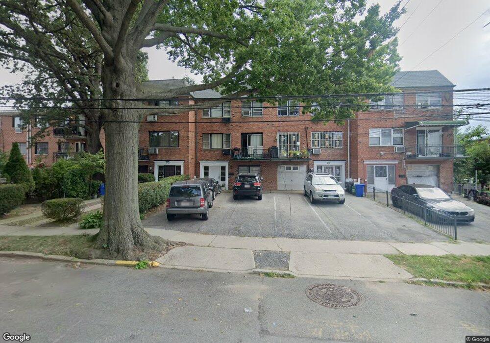 6151 146th St, Flushing, NY 11367 - photo 1