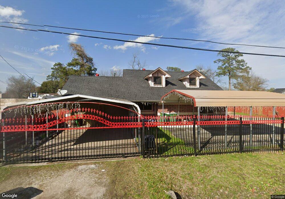 515 Wainwright St, Houston, TX 77022 - photo 1