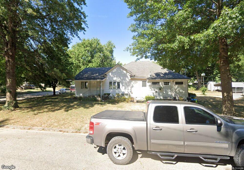 1401 Dirr Ave, Parsons, KS 67357 - photo 1