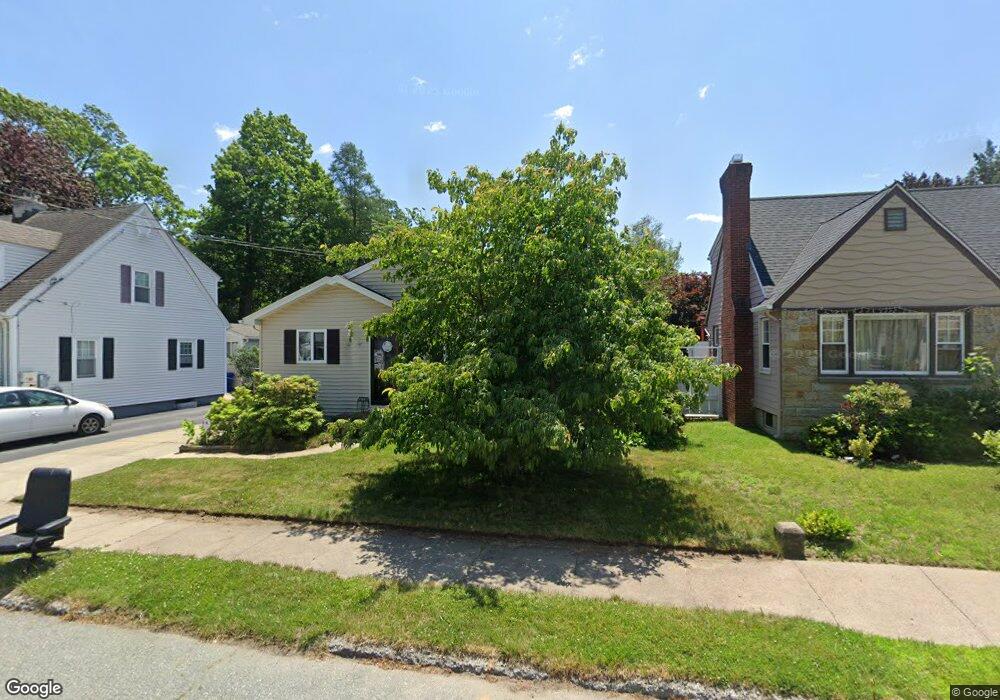 28 Amherst Ave, Pawtucket, RI 02860 - photo 1