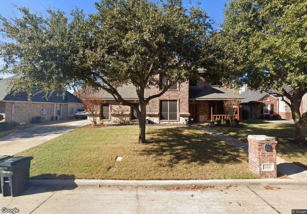749 Trails End Cir, Hurst, TX 76054 - photo 1