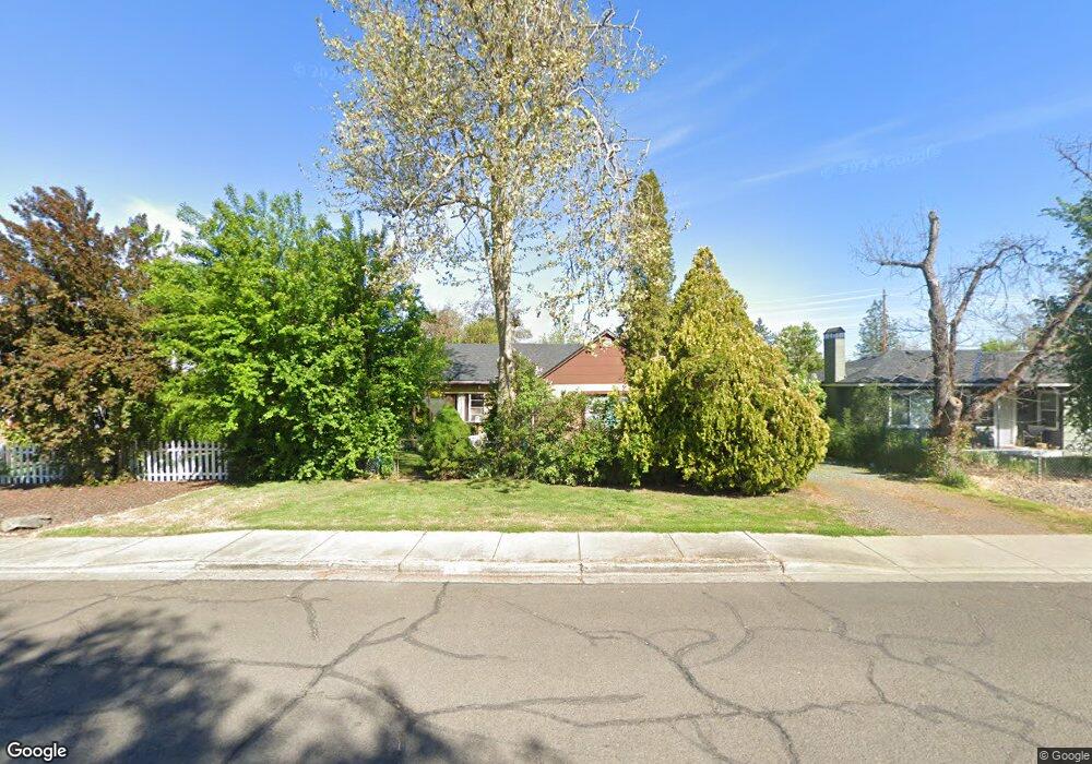 533 Cherry St, Central Point, OR 97502 - photo 1