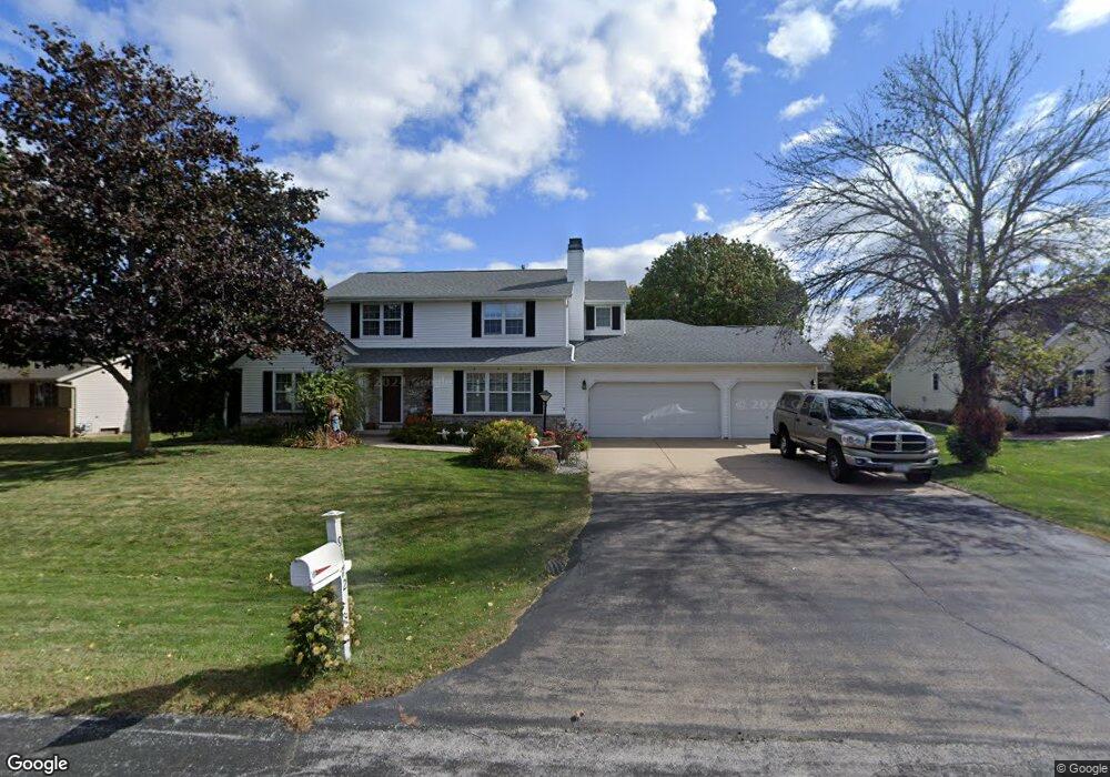 N9572 Onyx Ct, Appleton, WI 54915 - photo 1