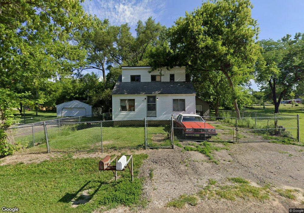 1224 W Yale Ave, Flint, MI 48505 - photo 1