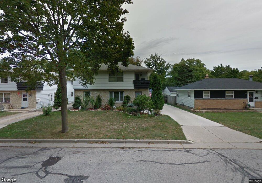 5010 N 127th St, Butler, WI 53007 - photo 1