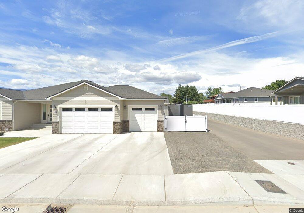 624 S Perry Ave, East Wenatchee, WA 98802 - photo 1