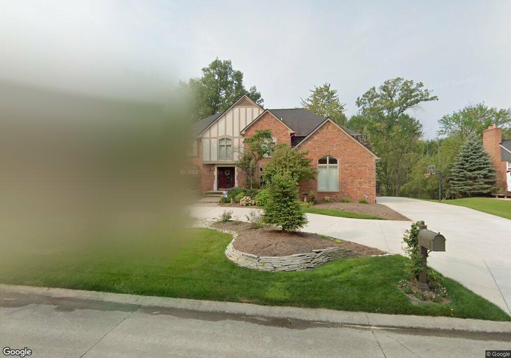 3729 Newcastle Dr, Rochester Hills, MI 48306 - photo 1