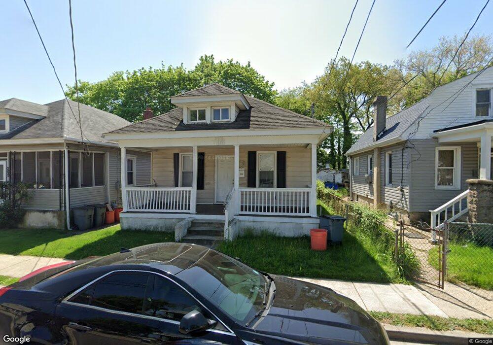 262 W Buck St, Paulsboro, NJ 08066 - photo 1
