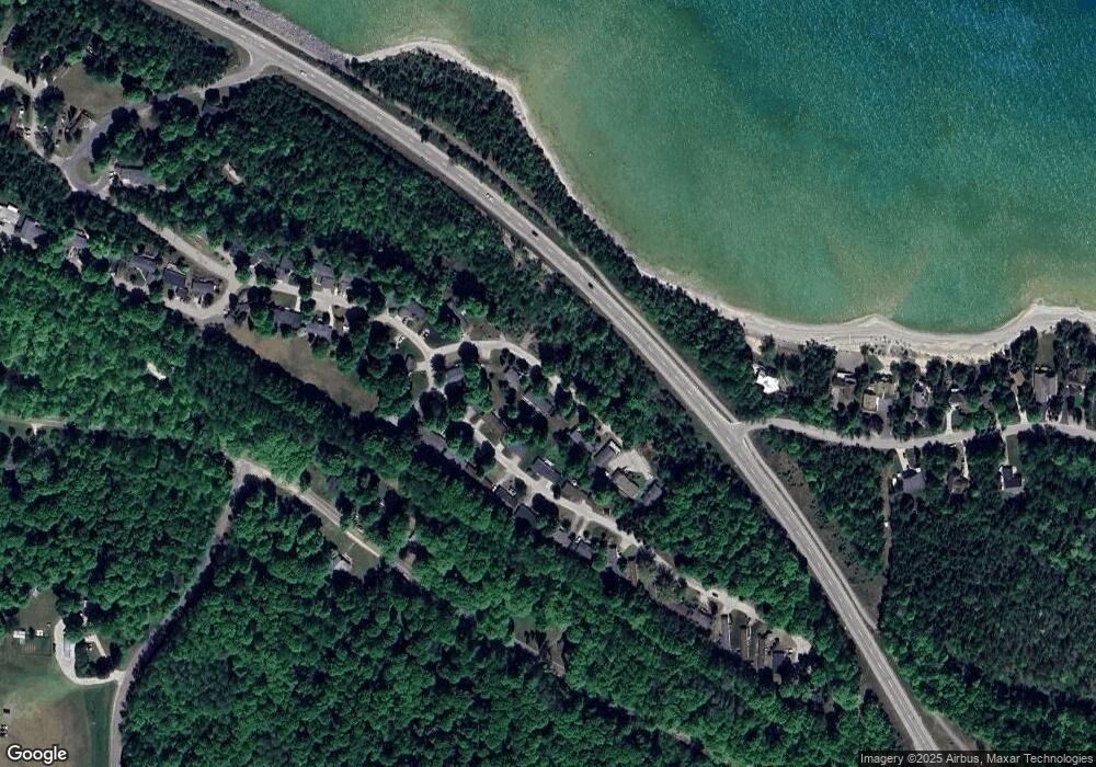 7250 Lower Kelsey Dr unit 105, Charlevoix, MI 49720 - photo 1