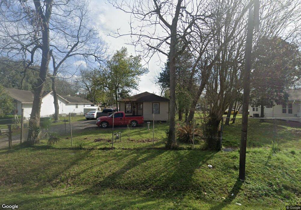 610 Dorchester St, Houston, TX 77022 - photo 1